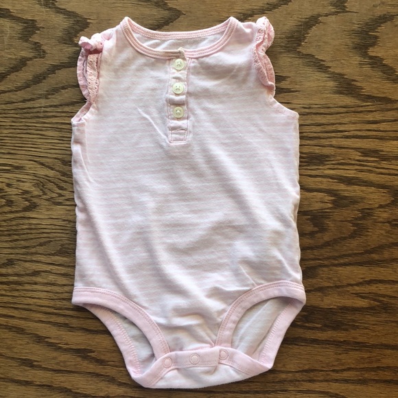 Carter’s Baby Girl Onesies Bundle - 3 pieces - Picture 4 of 7